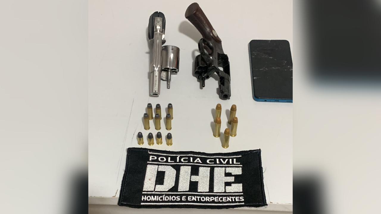 Em menos de 24 horas, DHE Patos prende suspeito de matar jovem na tarde desta segunda-feira (20) no Mutirão, em Patos