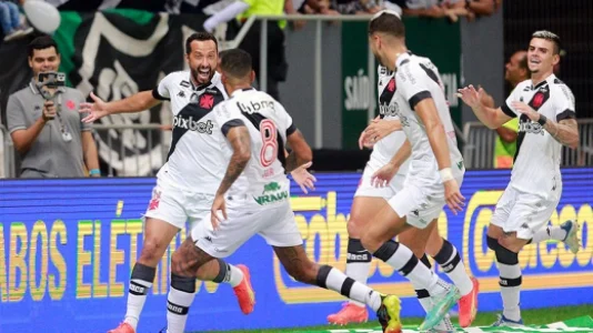 Em noite de golaços, Vasco goleia o Trem-AP e avança na Copa do Brasil
