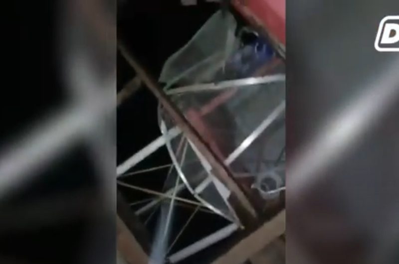 No Sertão: Torre de internet cai em cima de residência em São José de Caiana. Veja vídeo