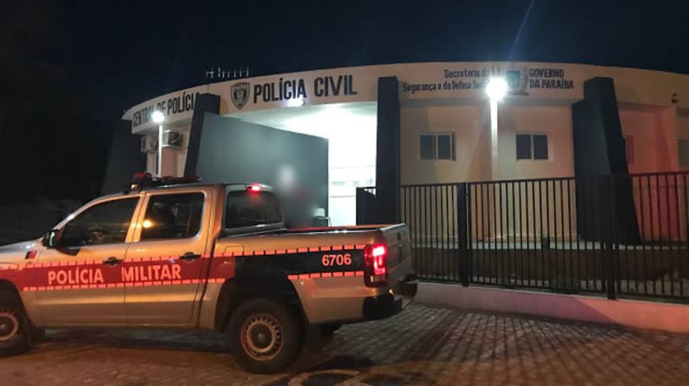 Homem é preso em Cajazeiras após agredir esposa e mantê-la em cárcere privado com os filhos, um deles autista