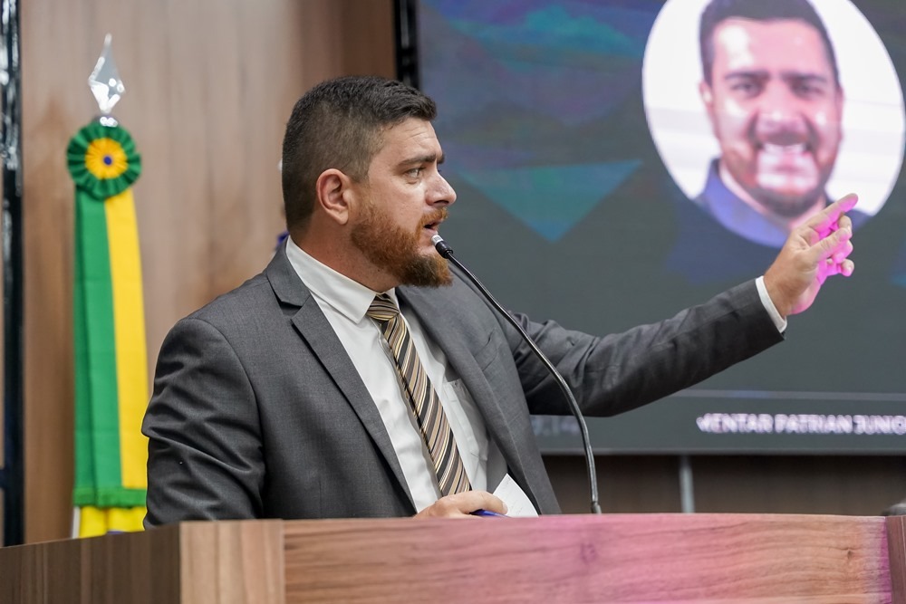 Vereador Jamerson Ferreira solicita implantação de câmeras para registar ação de agentes de trânsito em Patos