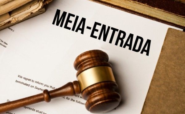 Declaração de estudante não garante meia-entrada; tire suas dúvidas