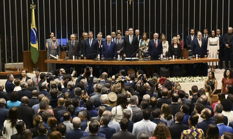 Câmara paga R$ 20,1 milhões a deputados em ‘auxílio pós-Carnaval’