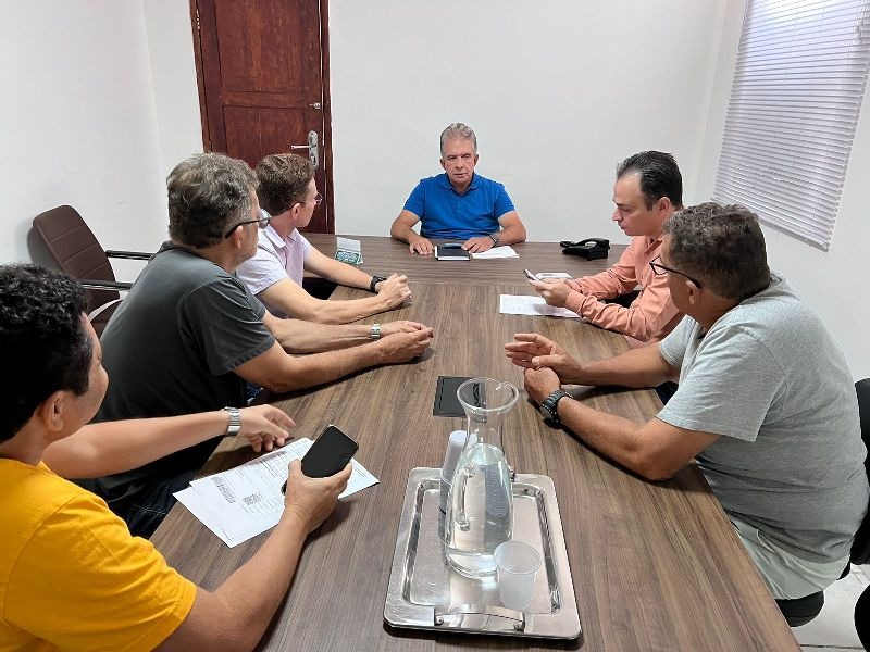 Prefeito Nabor atende comerciantes do Darcílio Wanderley e concede desconto de 40% no valor do preço público