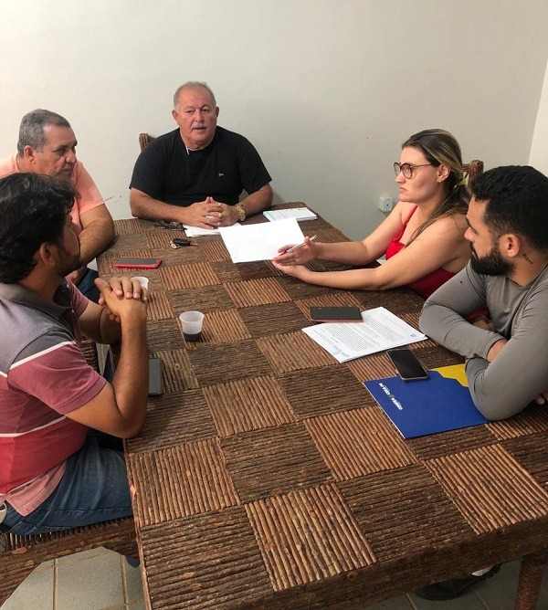 Para evitar acidentes, Prefeitura de Patos iniciará a retirada de várias Algarobas que estão com estrutura danificada