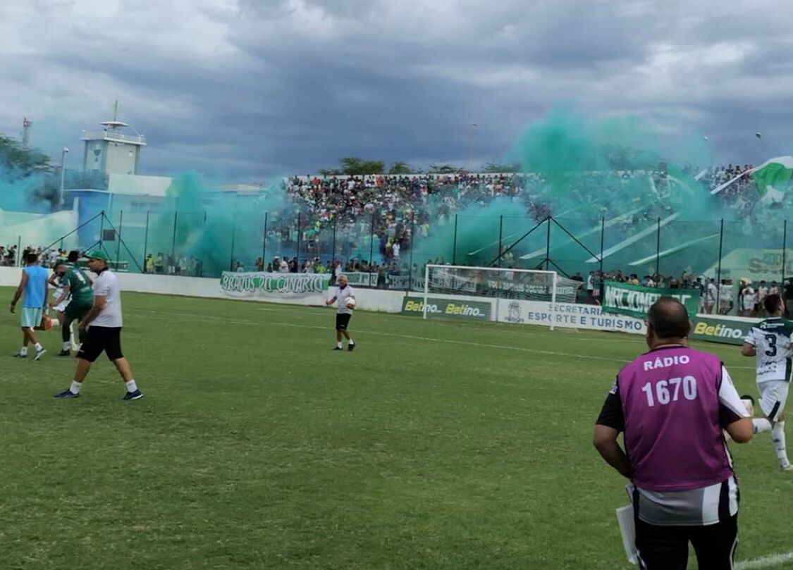 Torcedores do Nacional de Patos fazem apelo após Ministério Público proibir entrada de sinalizadores de fumaça no Estádio José Cavalcanti