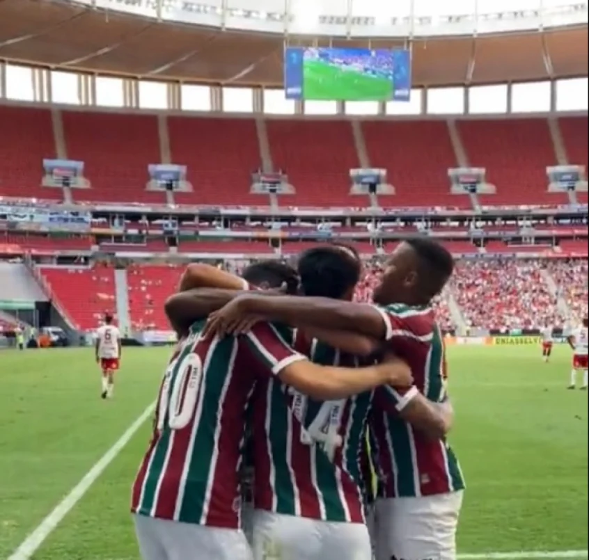 Fluminense goleia o Bangu em tarde de dois gols de Cano e golaço de Ganso