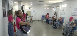 Pacientes do Hospital do Bem recebem presentes e participam de várias ações na celebração do Dia Internacional da Mulher
