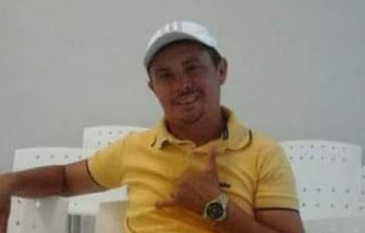 No Sertão: dono de frigorífico morre após colidir motocicleta em cavalo na BR 230; polícia investiga caso