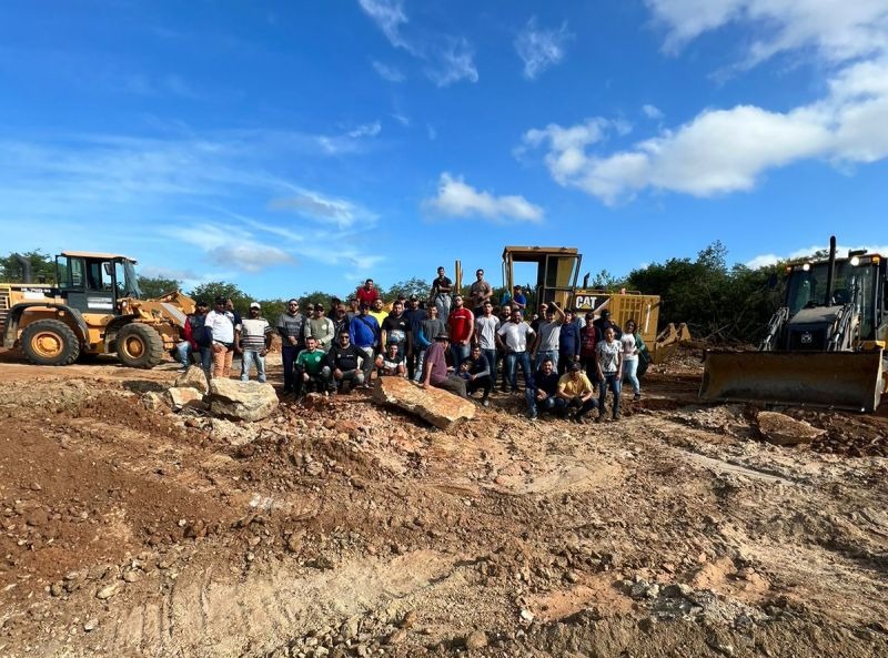 Secretaria de Agricultura de Patos oportuniza trabalhadores da zona rural a participarem do curso de operador de máquina pesada
