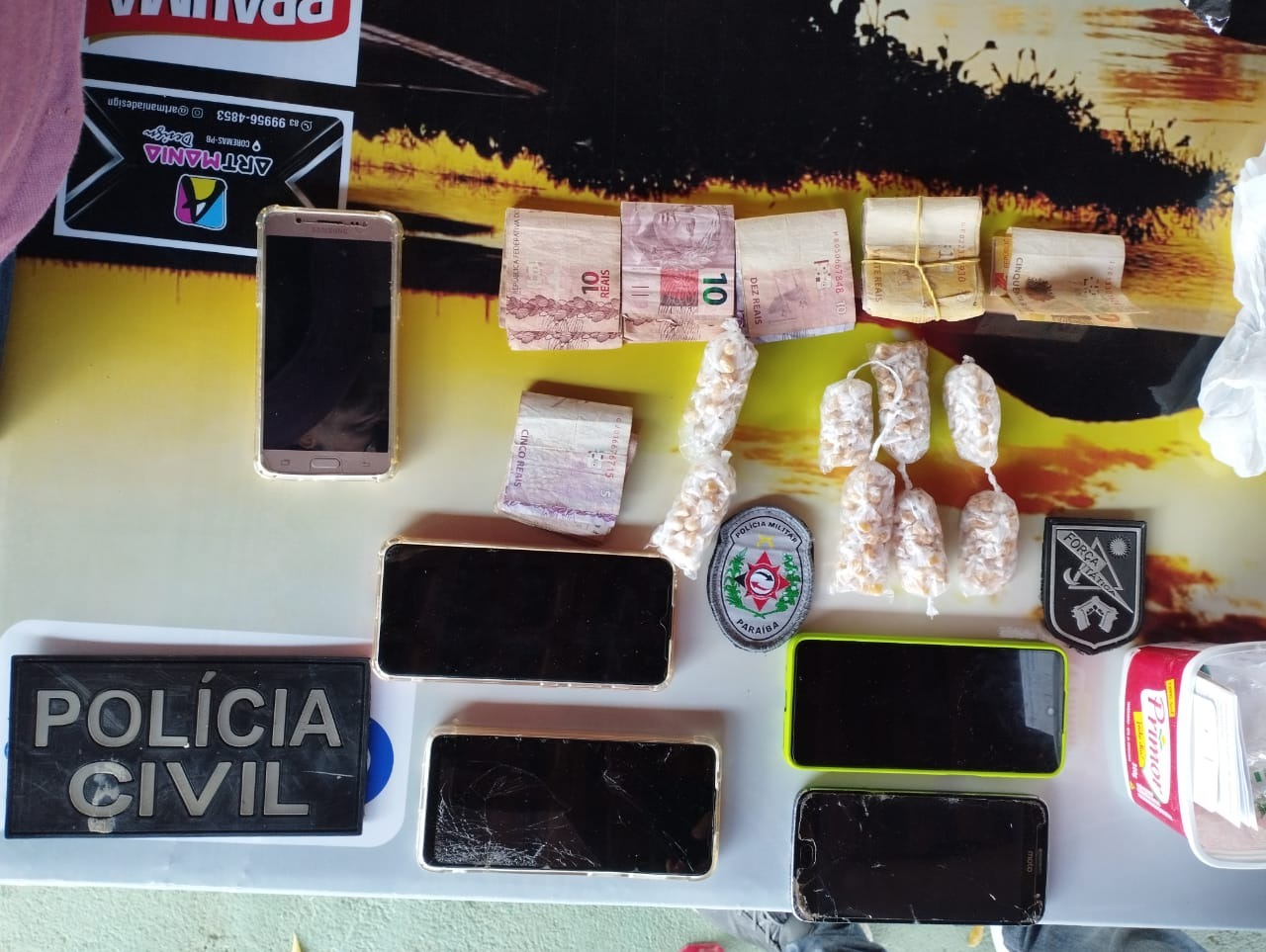 Operação conjunta das polícias Civil e Militar desarticula boca de fumo no município de Coremas, apreende cerca de 400 pedras de crack e prende casal suspeito de tráfico. VÍDEO