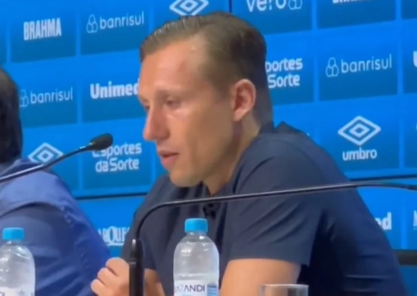 Com problema cardíaco, Lucas Leiva anuncia aposentadoria do futebol