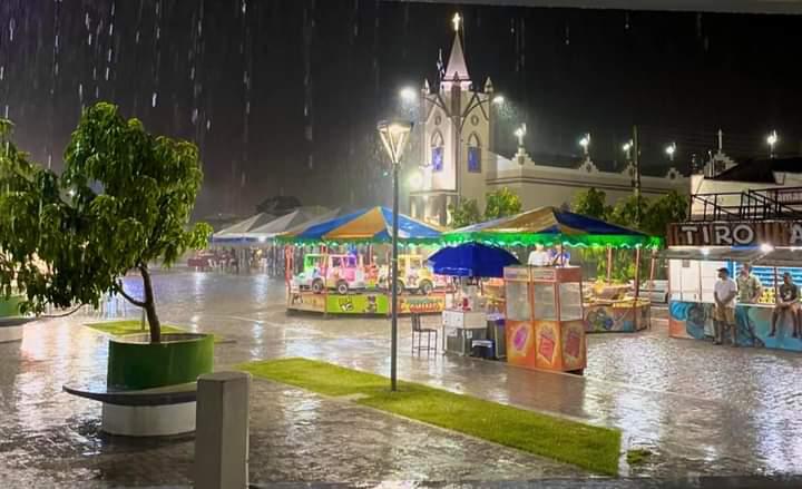 Na véspera do dia de São José, São José de Espinharas tornou-se o primeiro município a passar dos 300,0 mm em 2023
