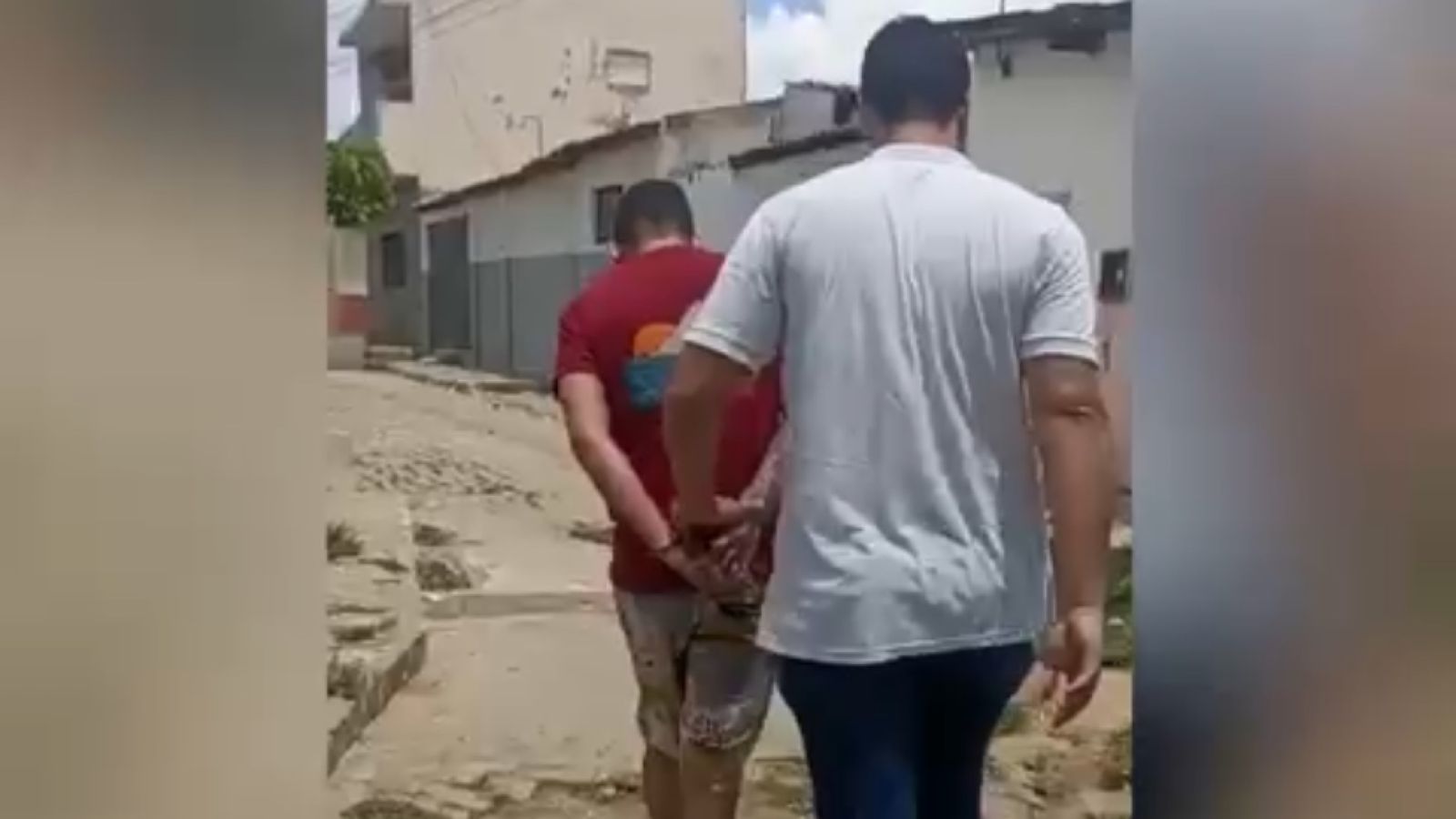 Jovem é preso pela DHE após tornozeleira eletrônica deixar de monitorá-lo e ele não comparecer ao sistema para realizar as medidas necessárias, em Patos