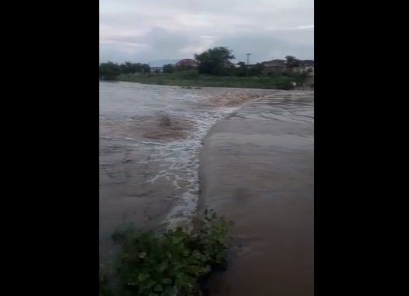 Inverno pegou de vez e Areia de Baraúnas se destaca com chuva acima de 50,0 mm. Rio desce com muita água para a Barragem da Farinha
