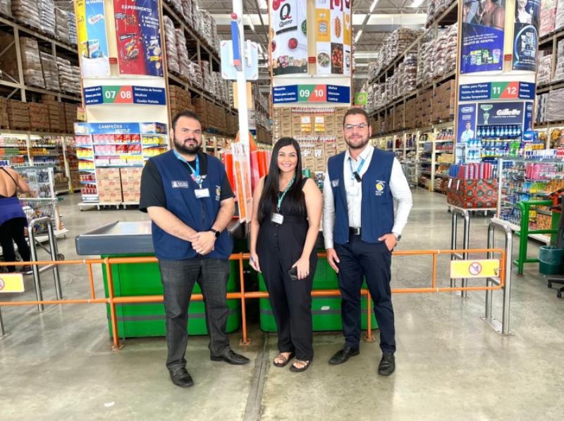 Respeito ao consumidor: Procon/Patos se reúne com gerente de estabelecimento comercial que inicia cumprimento de lei