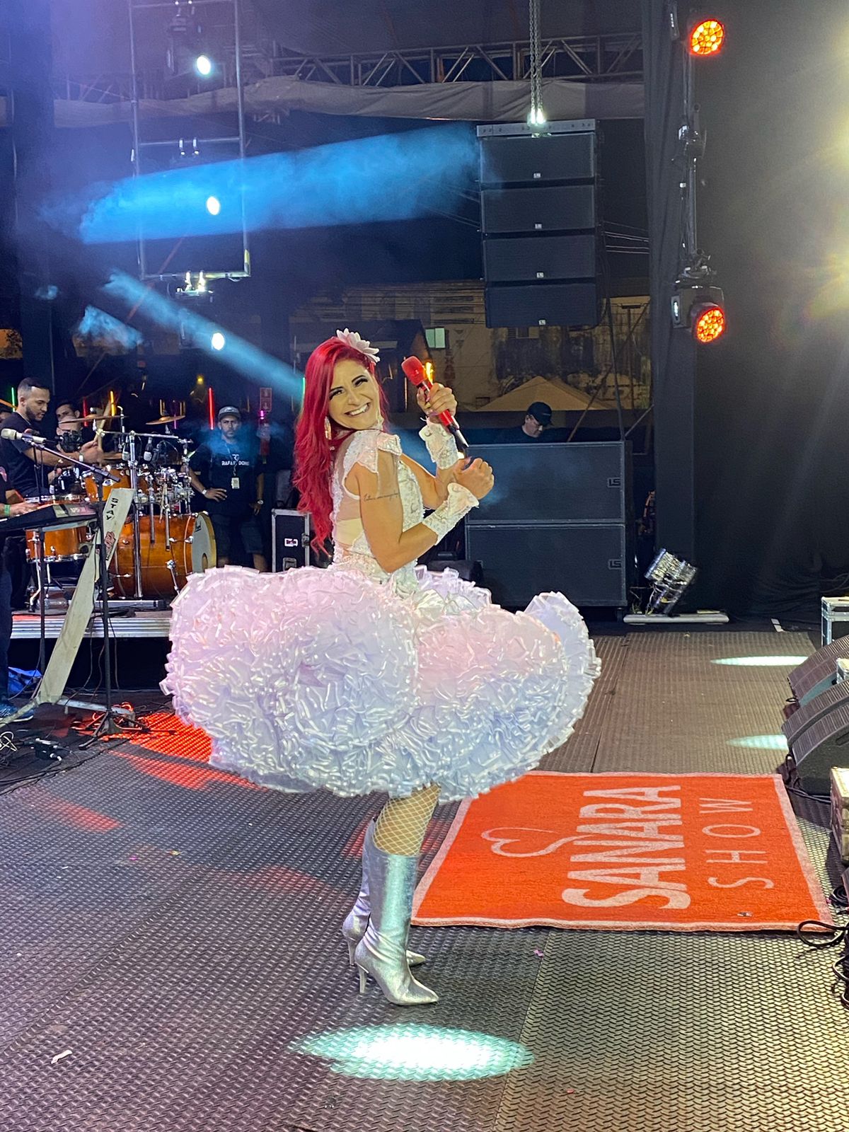 Artista da terra, Sanara Show, completa 15 anos se apresentando no São João de Patos