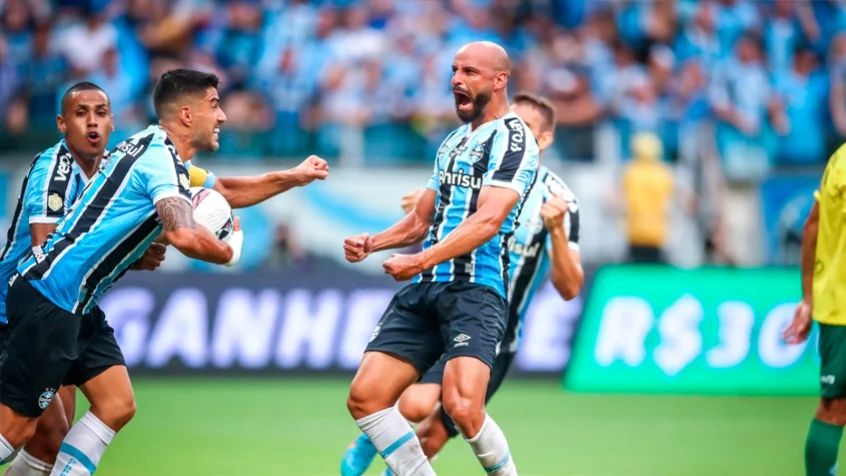 Adriel brilha, Grêmio vence Ypiranga nos pênaltis e está na final do Gauchão