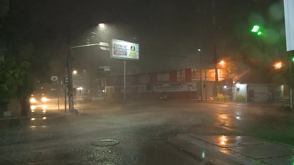 Contrário às previsões que estão errando, inverno continua e 