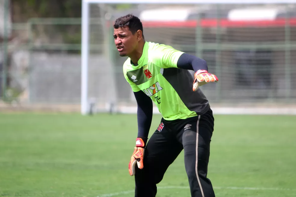 Após saída de Otávio Passos, Campinense contrata o goleiro Gabriel Félix, ex-Vasco e Fortaleza
