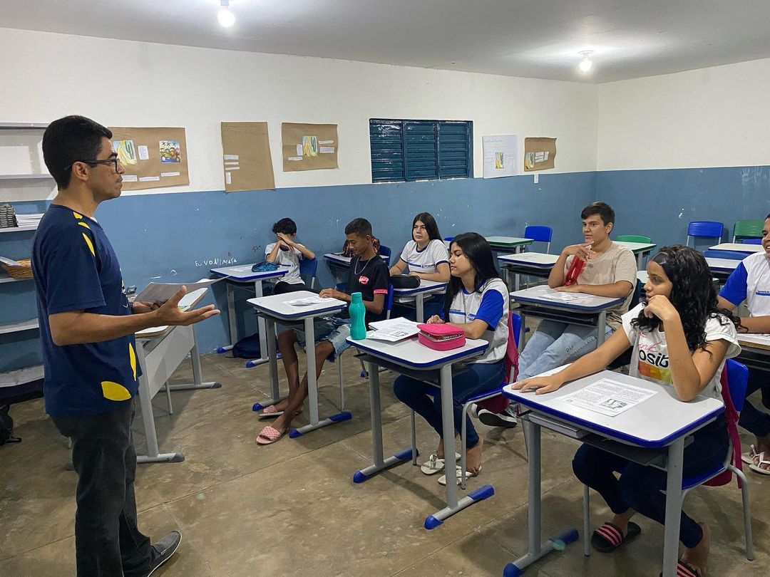 Escola Municipal Professor Oliveira promove aulões com alunos em vista da avaliação do MEC sobre o ensino básico de Patos