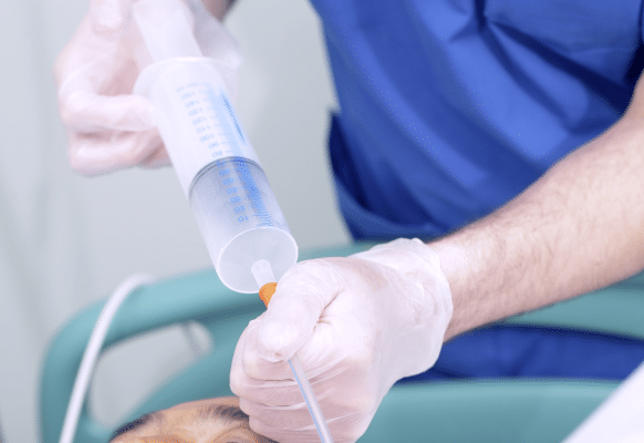 Internauta relata atraso por parte da Secretaria de Saúde na entrega dos suplementos para os pacientes que utilizam sonda; gestão explica atraso