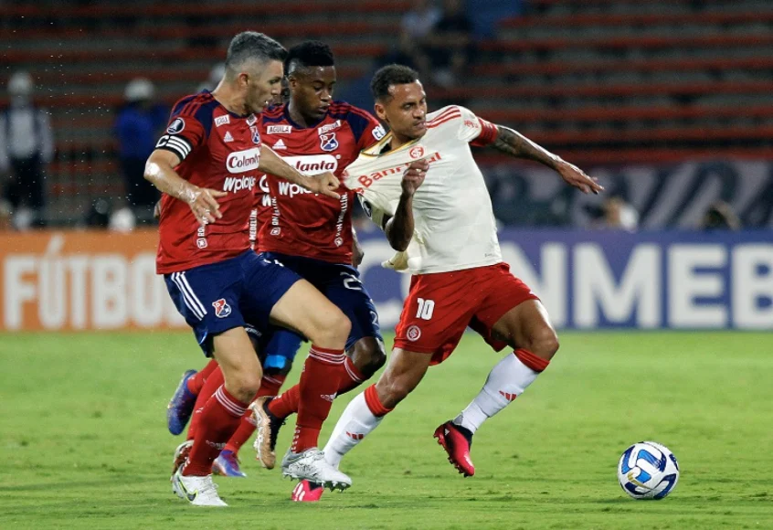 No aniversário do clube, Internacional busca empate com o Independiente Medellín pela Libertadores