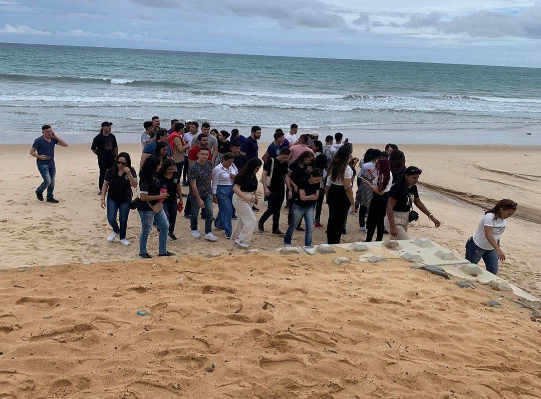 Alunos do IFPB Patos fazem visita técnica ao enrocamento de Ponta Negra