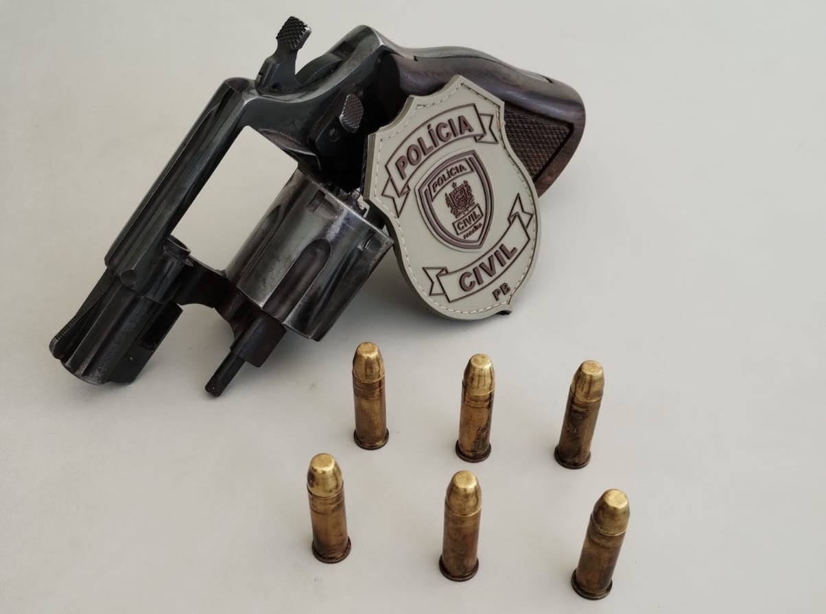 Policiais Civis de Pombal apreendem arma de fogo na manhã desta segunda-feira (10)