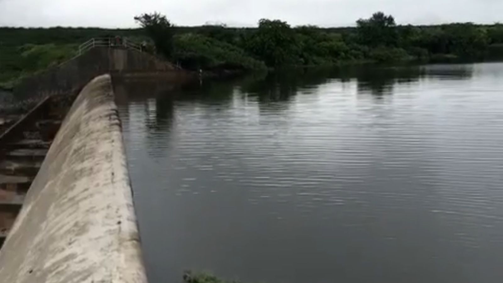 Barragem da Farinha, em Patos, segue recebendo bom aporte hídrico e chega aos 88,5% de sua capacidade