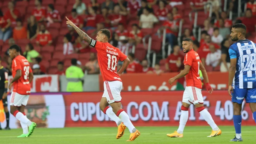 Copa do Brasil: Internacional sofre, mas vira contra o CSA com brilho de Alan Patrick e larga em vantagem