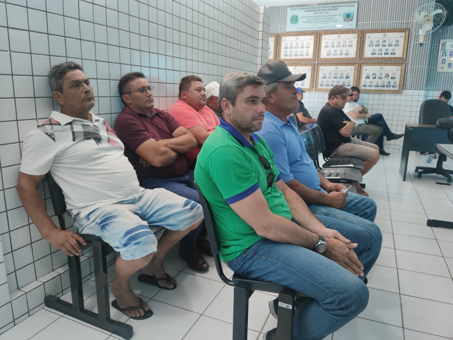 Prefeitura de Santa Terezinha e PRF realizam palestra sobre Educação no Trânsito em alusão ao Abril Verde. OUÇA