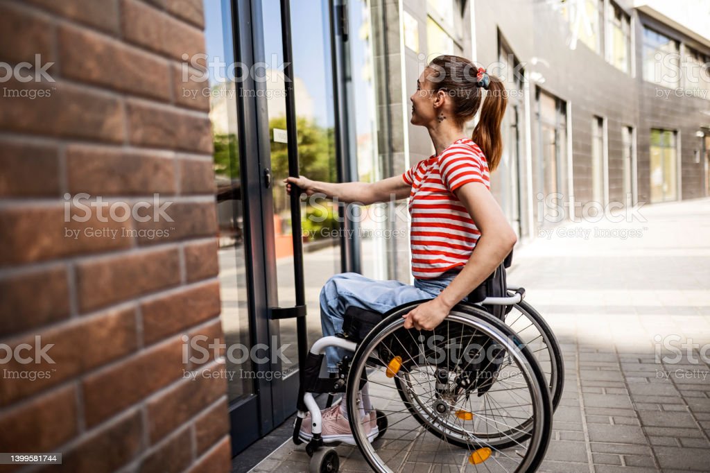 Vereador Josmá Oliveira diz que Prefeitura de Patos e órgãos municipais não têm acessibilidade para cadeirantes