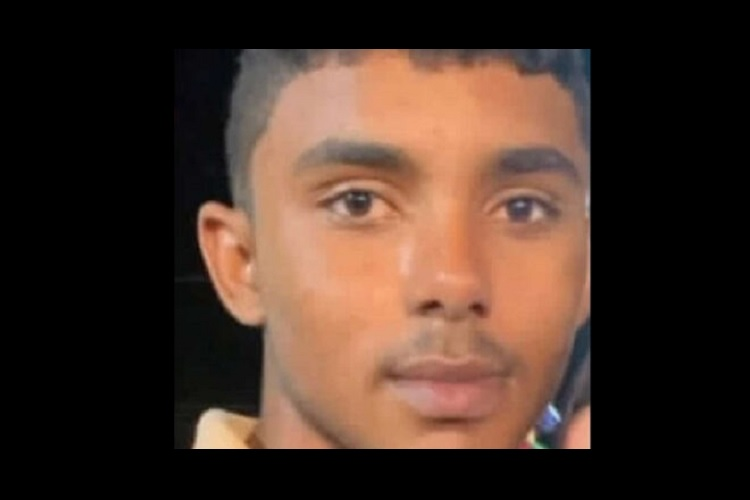 Jovem de 19 anos é assassinado a tiros nos degraus do residencial onde morava, em Brejo do Cruz