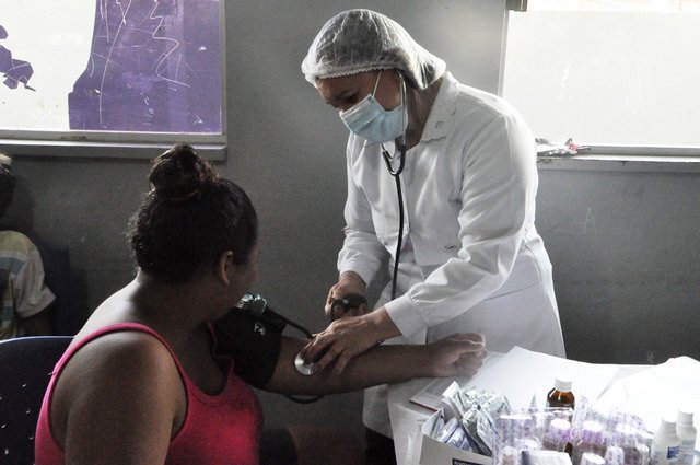 Diretora da UPA do Campo da Liga confirma lotação do serviço com sintomas gripais e repassa orientações para população. Ouça