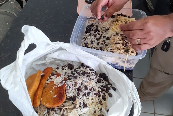 Refeição diferente: feijões de maconha são apreendidos em cadeia na Paraíba; mulher é presa