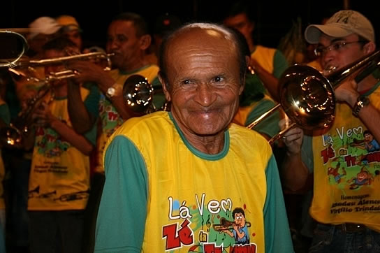Músico patoense Mil SAX recebe Votos de Aplausos da Câmara Municipal de Patos