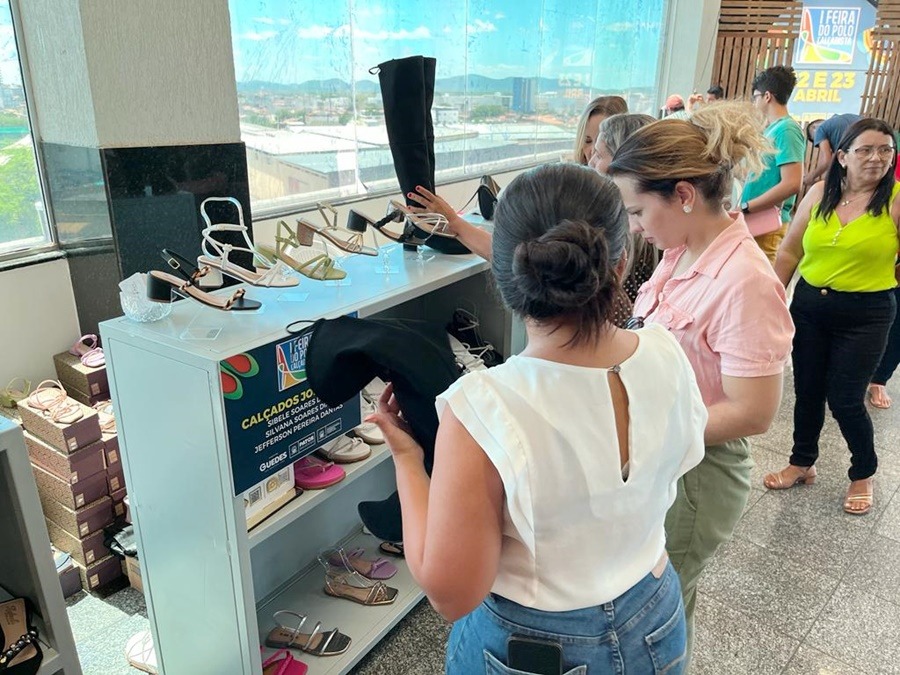 I Feira do Polo Calçadista atrai visitantes e fortalece ainda mais o setor calçadista de Patos