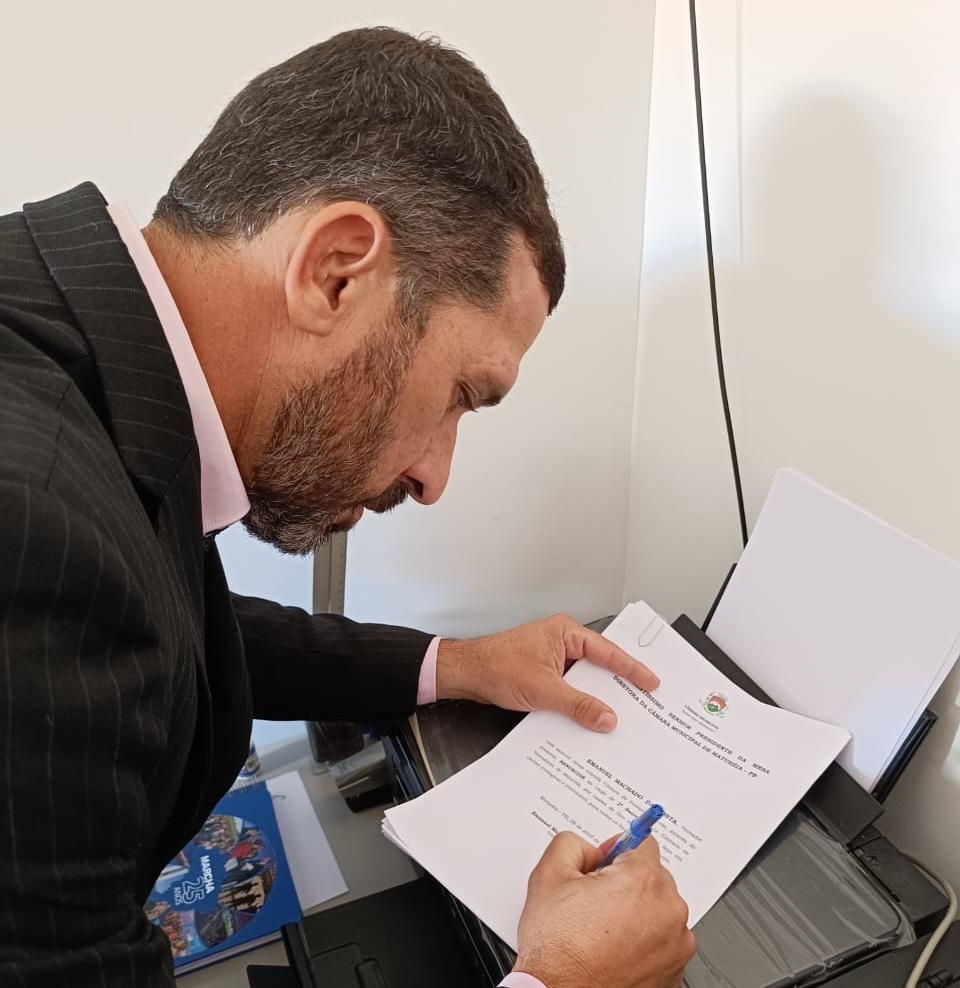 Bruno Wanderley comenta decisão judicial que autorizou sua posse como presidente do legislativo de Matureia (PB). Ouça