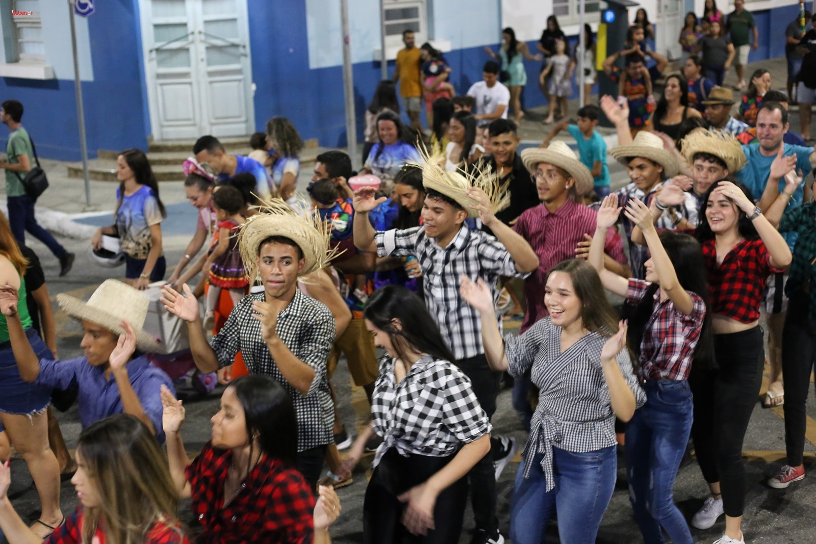 6º Arrasta Drilha abre oficialmente os festejos juninos de Patos