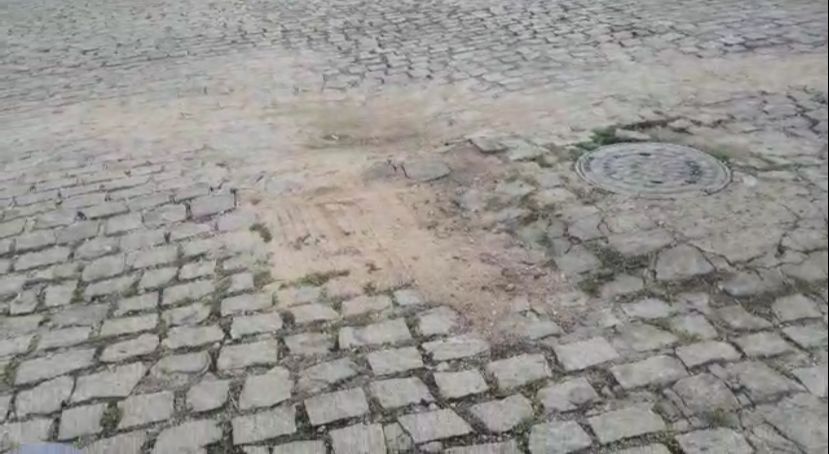 Aumento no fluxo de veículos na Avenida Lagoa dos Patos causa danos no calçamento da Rua João Olinto. VÍDEO