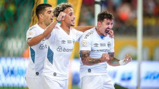 Grêmio vence o Cuiabá fora de casa no Brasileirão com brilho de Galdino
