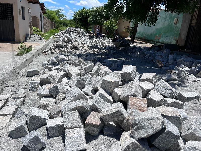 Prefeitura de Patos já pavimentou mais de 78 ruas com investimento superior a R$ 15 milhões