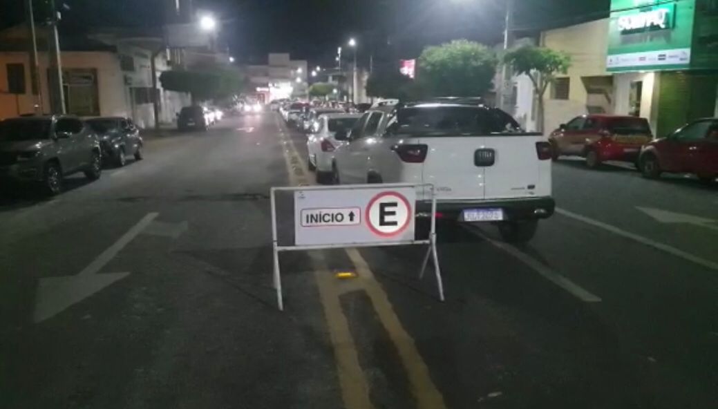 Estacionamento regulamentado no Largo Dom Geraldo volta a ser permitido pela STTRANS durante missas, após pedido da Diocese