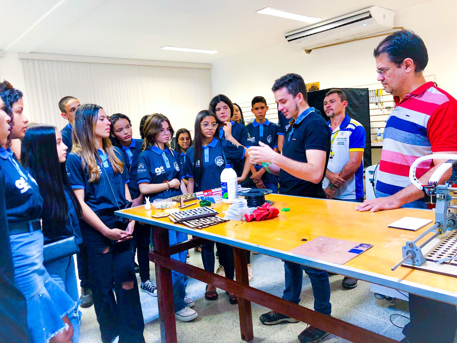 Estudantes da escola de Areia de Baraúnas visitam Campus de Patos do IFPB. Veja