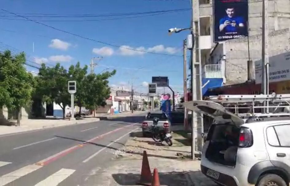 Lombadas eletrônicas no bairro do Jatobá estão em fase final de instalação, mas ainda não têm data definida para início das fiscalizações. VÍDEO