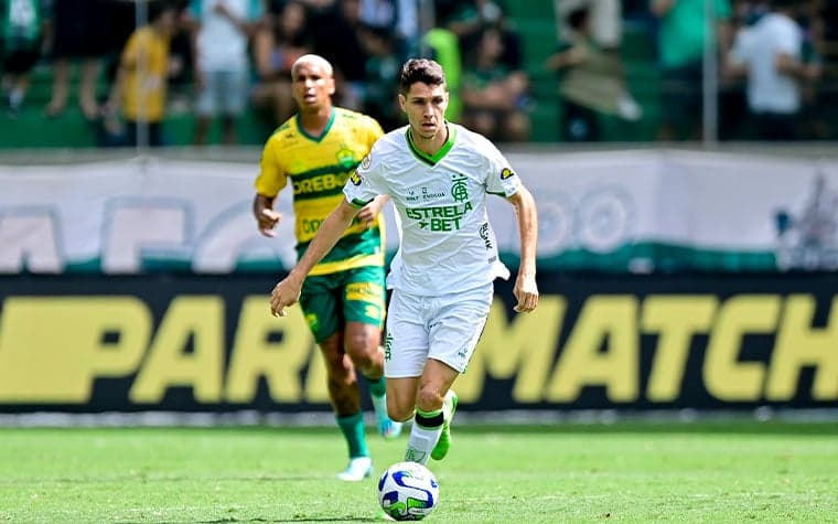 Em jogo movimentado, América-MG leva a virada do Cuiabá e segue na lanterna do Brasileiro