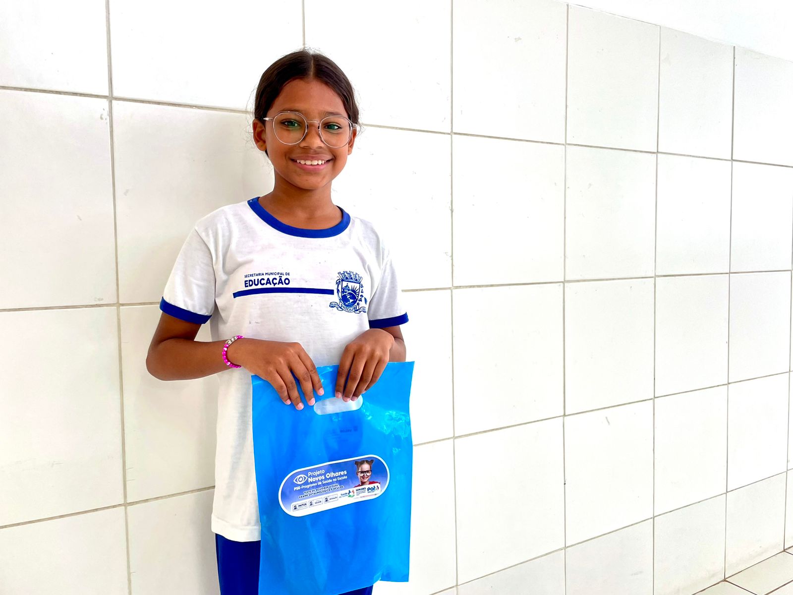 Em Patos: Projeto Novos Olhares percorre 23 escolas e já garantiu saúde visual e melhor aprendizagem para cerca de 400 alunos 