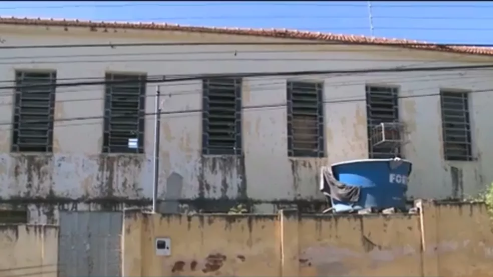 Gerência Regional de Educação afirma que prédio de escola abandonada em Patos não pertence ao Estado da Paraíba