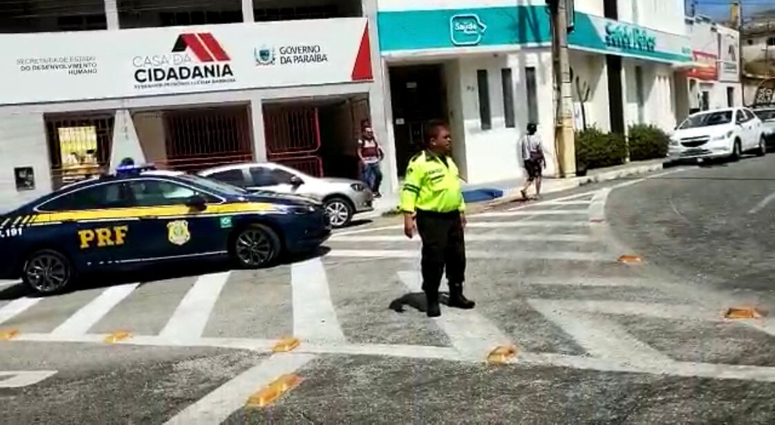 PRF de Patos destaca ações do Maio Amarelo pela segurança no trânsito. Ouça